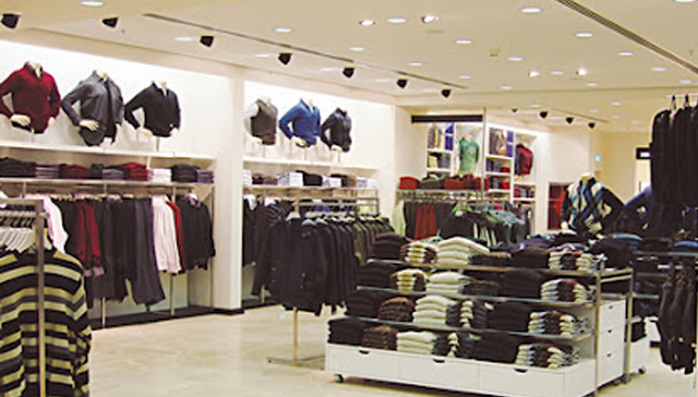 Retail Transformation: The Role of Electronic Shelf Labels in Fashion Stores